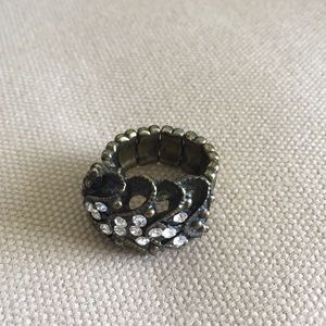 Expandable steampunk style statement ring